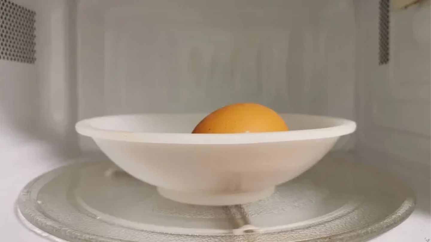 How To Boil Eggs In Microwave